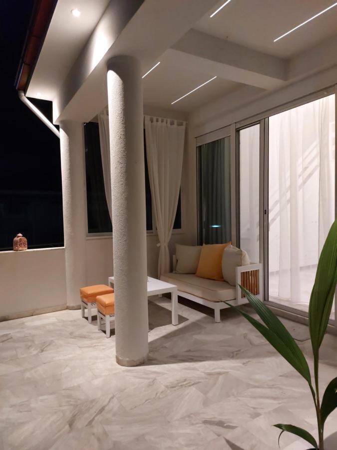 Nefeli Seaside Apartments Polychrono Buitenkant foto